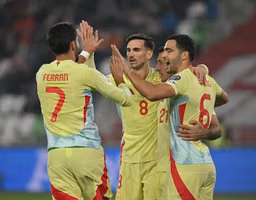 Tây Ban Nha gần như đã giành vé dự World Cup sau trận thắng đậm 4-0 trước Georgia, duy trì thành tích toàn thắng