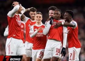 Arsenal thăng hoa tại Champions League khi Man City và Chelsea gục ngã