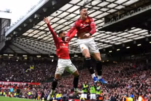 Man Utd 3-1 Aston Villa: Kỷ lục của Bruno Fernandes đưa ‘Quỷ đỏ’ áp sát vé Champions League