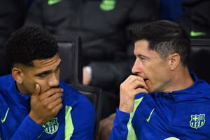Tương lai đội trưởng Barca bấp bênh khi TTCN sắp mở cửa