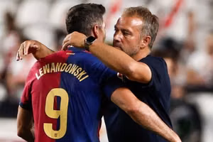 Robert Lewandowski bác bỏ tin đồn rời Barcelona