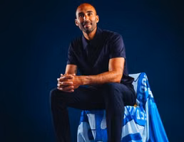 Trợ lý cũ của Ipswich, Grant, đảm nhiệm vị trí thuyền trưởng tại Huddersfield
