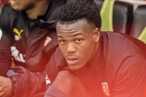 Manchester City chuẩn bị cho trung vệ ra sân dưới dạng cho mượn cả mùa giải