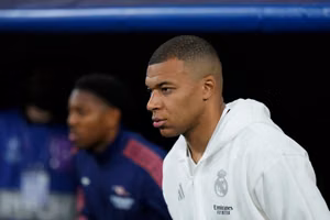 CĐV PSG phản ứng dữ dội với tiền đạo Mbappe: 'Anh chính là vấn đề'