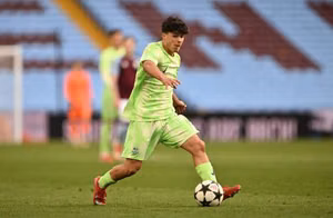 Almeria tăng tốc truy đuổi tài năng 19 tuổi của Barca