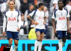 Tottenham chìm sâu trong khủng hoảng sau thất bại bạc nhược trước Nottingham Forest