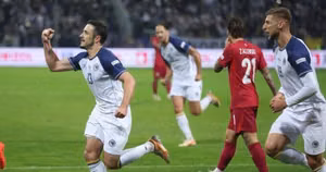 Bosnia and Herzegovina 1 - 0 Poland: Bašić gieo sầu cho Ba Lan