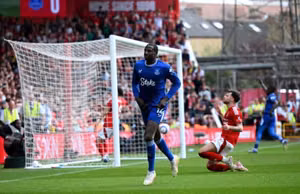 Abdoulaye Doucoure có thể chuyển đến Al-Shabab trong hè này
