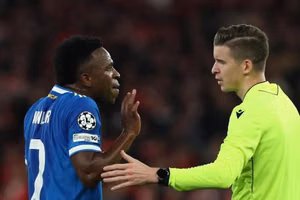 Champions League hoen ố bởi nỗi đau gây ra cho Vinicius