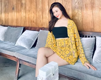 Vợ Văn Đức ‘3 năm 2 lứa’ vẫn đầy gợi cảm