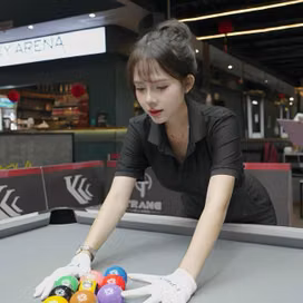 Quỳnh Kiera, nữ trọng tài billard khiến mọi tay cơ xao xuyến