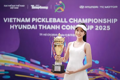 Dàn hoa hậu rực rỡ khuấy đảo sân đấu tại giải Pickleball Việt Nam 2025
