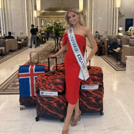 Vẻ đẹp “thiên thần” khiến fan tiếc ngẩn ngơ khi cô rút khỏi Miss Universe 2025