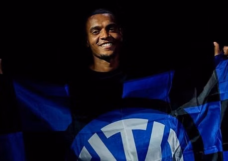 Manuel Akanji quyết định rời Man City
