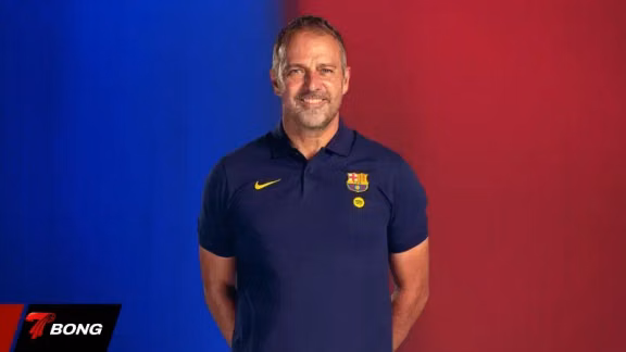 Chính thức: Hansi Flick gia hạn hợp đồng với Barcelona đến năm 2028