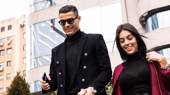 Georgina gây sốt khi mở kênh YouTube, lần đầu hé lộ cuộc sống bên Ronaldo