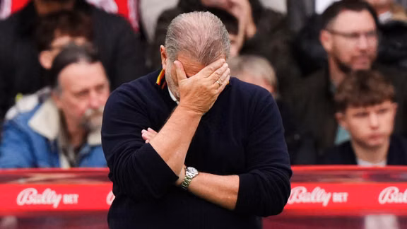 39 ngày ác mộng của Postecoglou