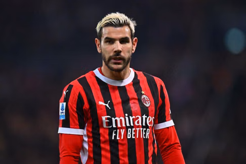Chính thức: Theo Hernandez bay tới Paris ký hợp đồng chính thức với Al-Hilal 