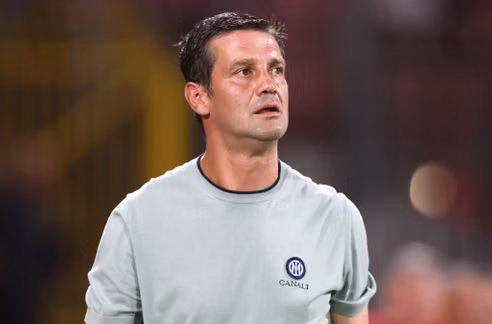 Chivu thừa nhận 'Chúng tôi mất bình tĩnh' trong trận thua 1-2 của Inter Milan trước Udinese tại Serie A