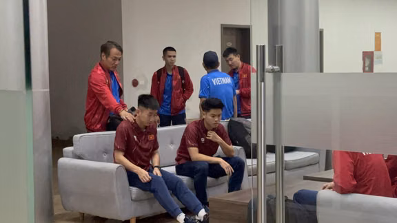 U22 Việt Nam khởi hành sang Trung Quốc, chỉ mang theo 12 cầu thủ