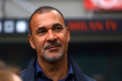 Gullit: ‘Ngày xưa các ngôi sao đổ về Milan, giờ CLB phải bán đi’
