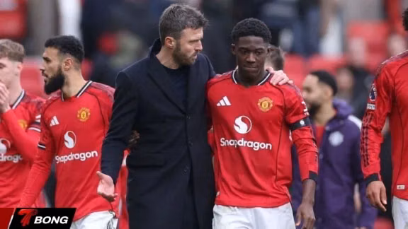 Carrick Từ Chối Nghỉ Ngơi Sau Thành Công MU