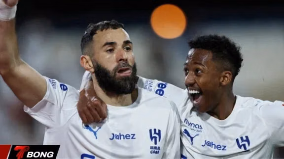 Benzema Lập Hat-trick, Ronaldo Chịu Áp Lực Lớn