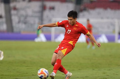 Nguyễn Phi Hoàng, chân chuyền lợi hại của U23 Việt Nam