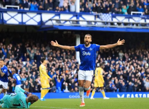 Tin báo: Sunderland Lỡ Tiền Đạo, Chốt Thỏa Thuận Cho Mượn Tài Năng Trẻ