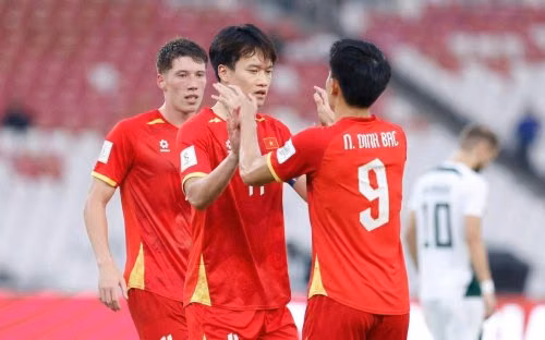 Việt Nam thắng ngược Pakistan 4-2, vào tranh hạng ba ASEAN Cup