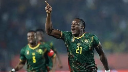 Cameroon 1–0 Gabon: Pha lập công của Etta Eyong giúp Những chú sư tử bất khả chiến bại có chiến thắng đầu tiên trước Những con báo tại AFCON