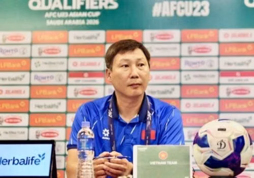 HLV Kim Sang Sik tự tin U23 Việt Nam toàn thắng vòng bảng