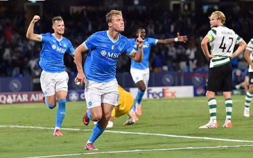 Napoli nhọc nhằn "vượt ải" Sporting