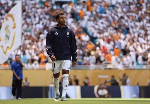 Ngôi sao Real Madrid chán ngán chờ đợi cơ hội; yêu cầu CLB bán anh ấy hè này