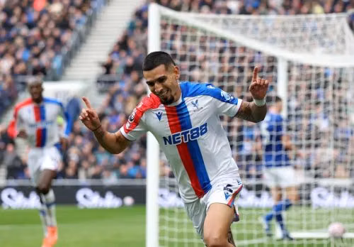 Barcelona Nhắm Đến Hậu Vệ Cánh Phải Crystal Palace: Liệu Có Phù Hợp Với Flick?