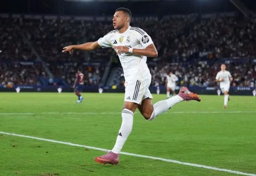 Siêu sao Real Madrid sẵn sàng cho thử thách El Clasico – ‘Không chỉ muốn chơi, chúng tôi muốn chiến thắng’