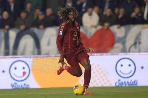 PSG và Borussia Dortmund dò hỏi thông tin về Manu Kone