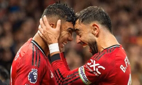 Manchester United giành chiến thắng nghẹt thở 2-1 trước Chelsea