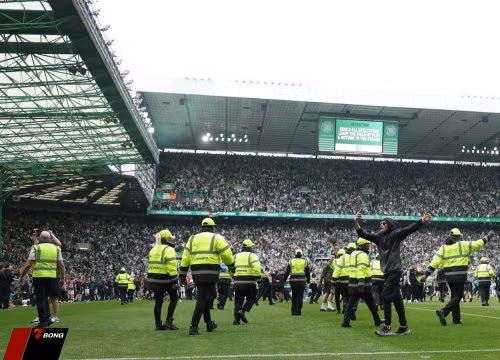 Cầu thủ bị tấn công, Hearts báo cảnh sát sau trận thua Celtic hỗn loạn