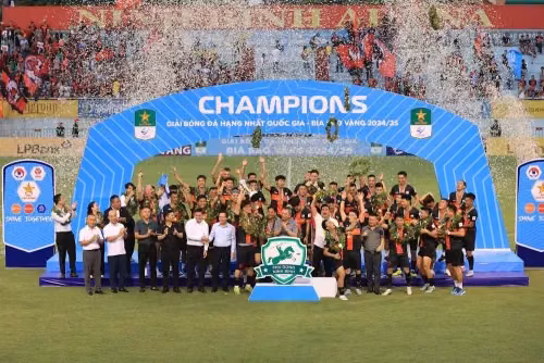 Lính mới "Ninh Bình" chơi lớn, khiến cả V.League phải trầm trồ 