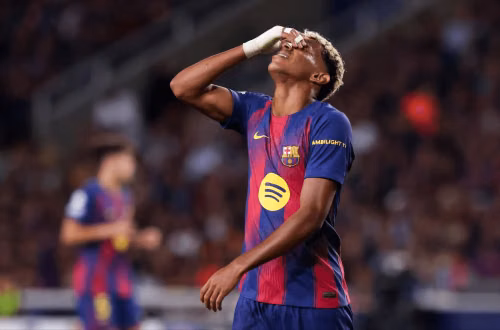 Barca bị tố dối trá về chấn thương của Lamine Yamal