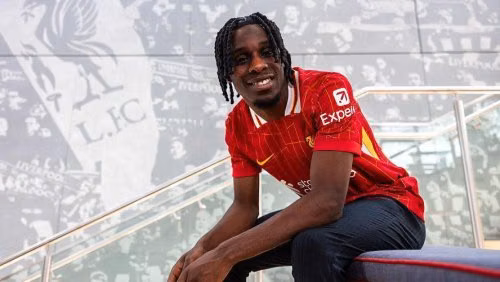 Điều gì khiến Frimpong khác biệt so với Alexander-Arnold?