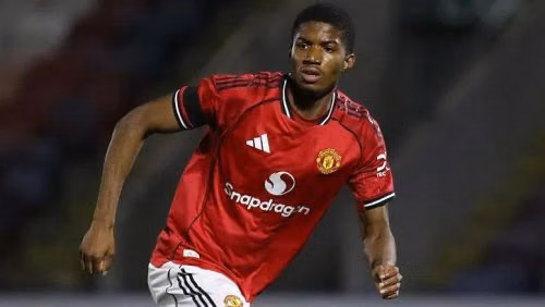 Man Utd đăng quang Cúp National League