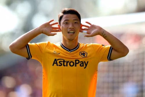 Crystal Palace nhắm tới thương vụ cho mượn Hwang Hee-Chan