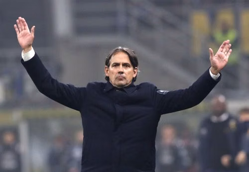 Cuộc họp quyết định giữa Inzaghi và Inter Milan diễn ra vào thứ Ba – Cựu tiền vệ Arsenal và Chelsea là ứng viên sáng giá nếu ông rời đi