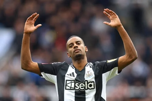 🚨 TIN SỐC: Alexander Isak được thông báo đường tới Liverpool sẽ bị chặn