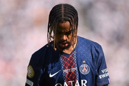 Liverpool hiện không nhắm đến ngôi sao PSG Bradley Barcola