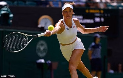 Tân binh xinh đẹp nhất Wimbledon gây sốc với số dư tài khoản ngân hàng