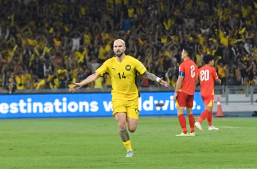 Malaysia 4-0 Việt Nam: Thày trò HLV Kim Sang Sik chơi tệ từ thủ tới công