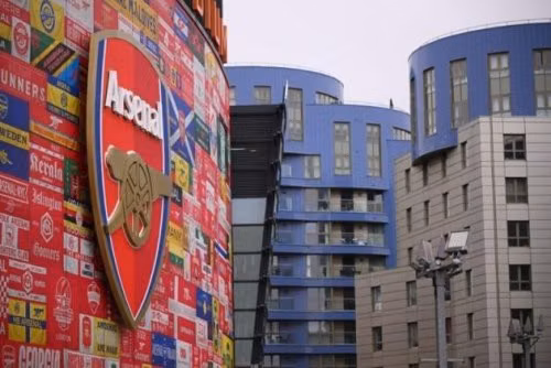 Chiến lược cho mượn hé lộ tương lai bất định của tài năng trẻ Arsenal